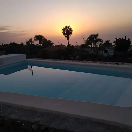 Simpatico Con Piscina Privada Y Vistas アパート *